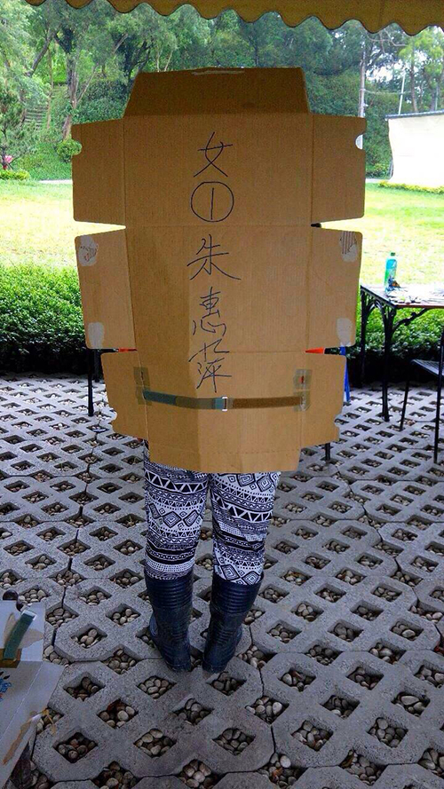 猶記去年此時,喜獲【彌陀博物大院】聖地之初,眼前只有一望無際的荒煙蔓草,難測深、不見廣,但憑一股發乎至善、利益眾生所誓弘願,一刻不肯荒怠地仔細規劃、精勤開墾;無論荷鋤於無所遮蔽的酷暑中、或在新竹著名九降風裡奔忙、甚至隆冬天寒風刺骨猶不得閒…至今不到一年光景,近五甲的廣闊土地竟也完工七、八成,迥異煥然之貌、電掣風馳之速,連專家都大開眼界、讚嘆不已! 每一日馬不停蹄唯恐天時不待人之急迫,每一步篳路藍縷只為造福後世之堅持,成就聖地裡每一朵花開、每一株樹栽,更包含佛祖最慈憫的關懷備至與肯定支持!這份鼓勵值得了再