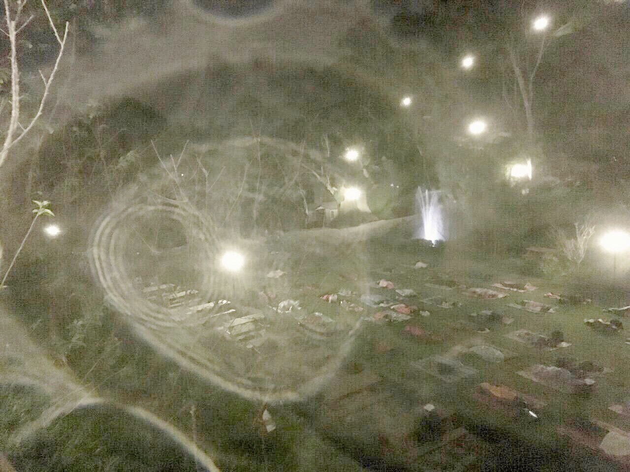 威神之力嘆莫能窮,佛慈心悲天數成雙。