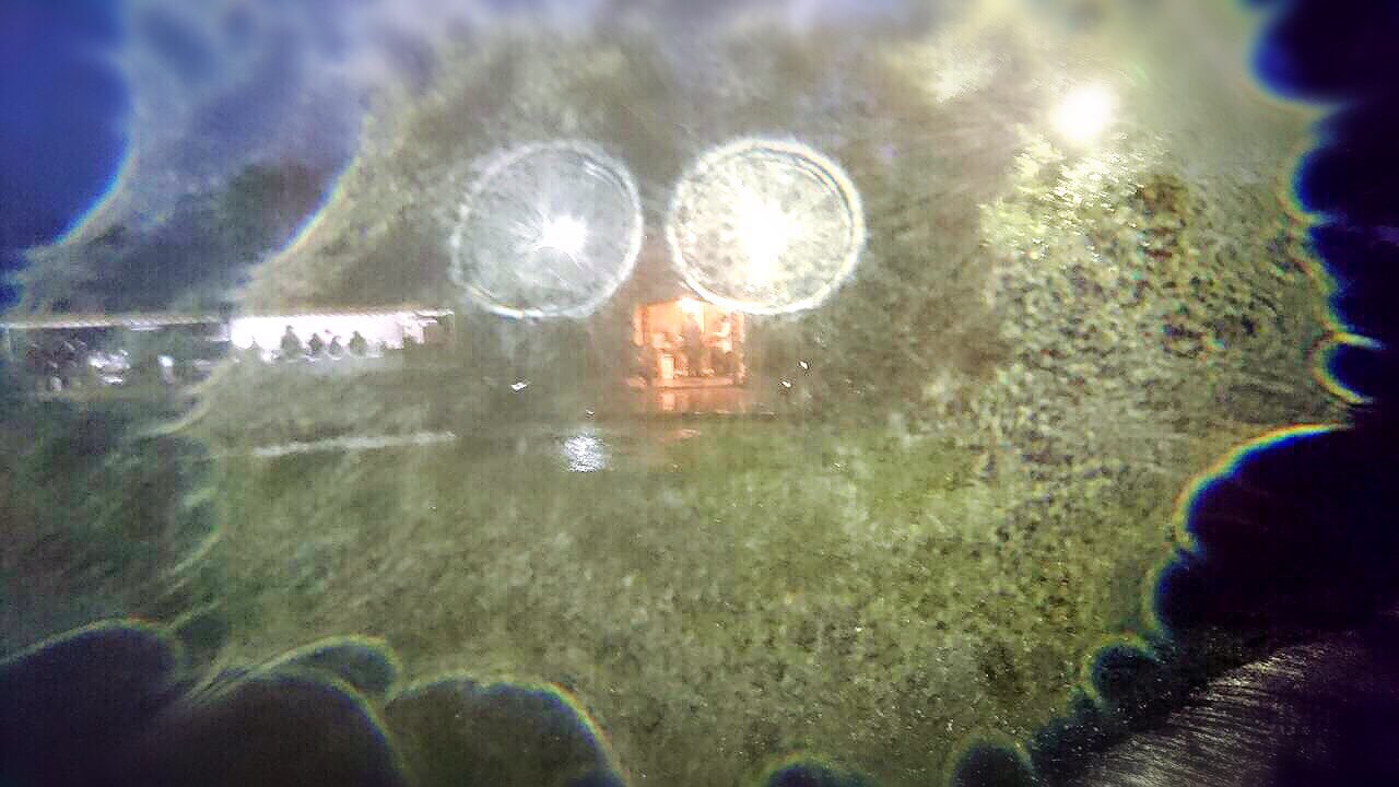 巧遇極寒侵福地 願佛實証雪袖裡